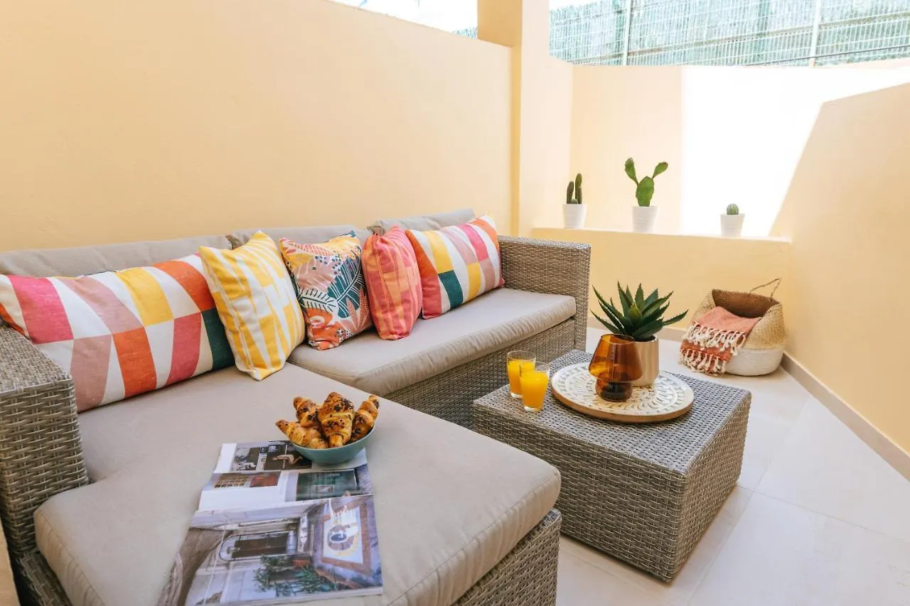 Apartment Amazing Renovated Pool View Apt, Aircon, 2 Min To Fanabe Beach
