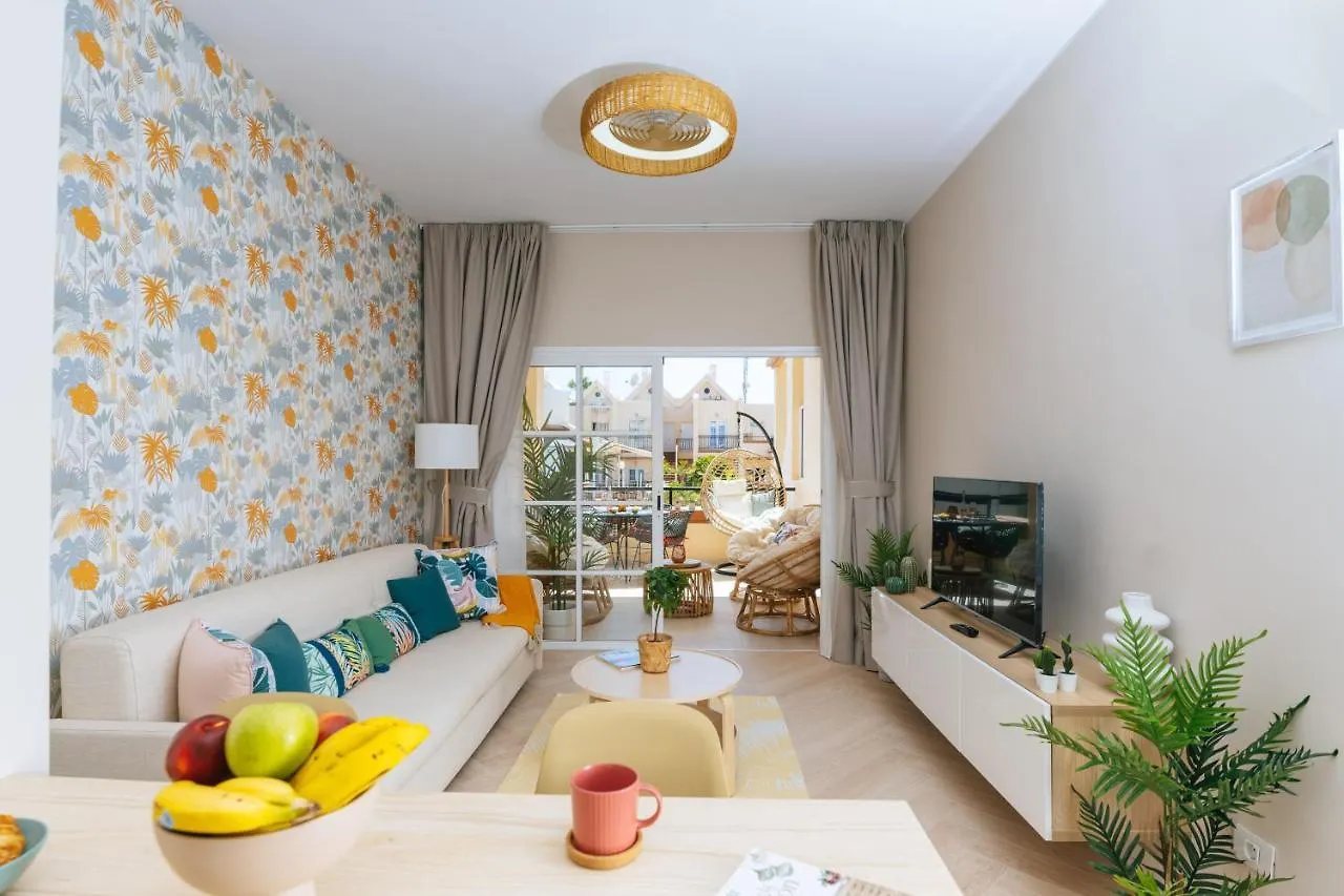 Amazing Renovated Pool View Apt, Aircon, 2 Min To Fanabe Beach