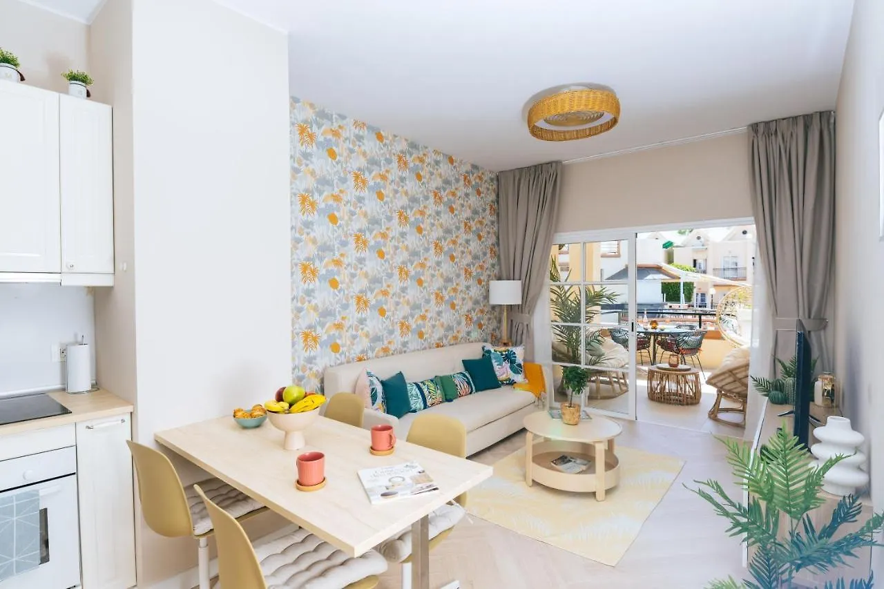 Apartment Amazing Renovated Pool View Apt, Aircon, 2 Min To Fanabe Beach