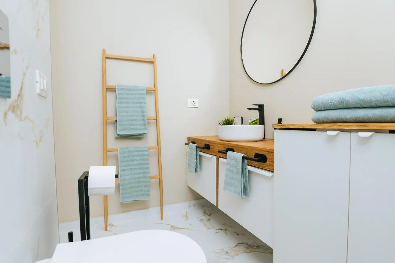 Amazing Renovated Pool View Apt, Aircon, 2 Min To Fanabe Beach Apartment