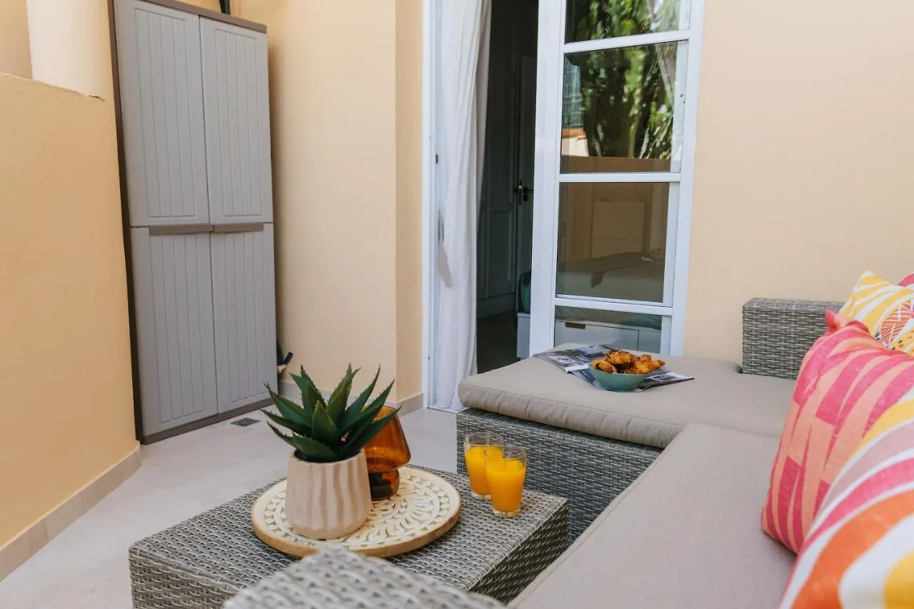 Amazing Renovated Pool View Apt, Aircon, 2 Min To Fanabe Beach Apartment